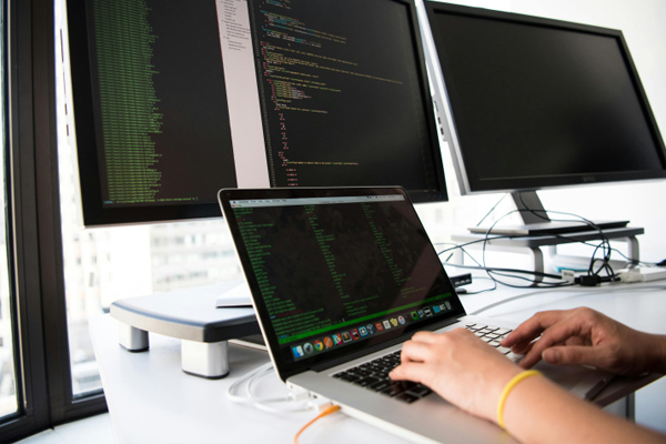 怡泰智能裝備申請(qǐng)數(shù)控機(jī)床冷卻液循環(huán)系統(tǒng)及控制方法專(zhuān)利，降低了過(guò)濾網(wǎng)清理、維護(hù)周期:過(guò)濾網(wǎng)
